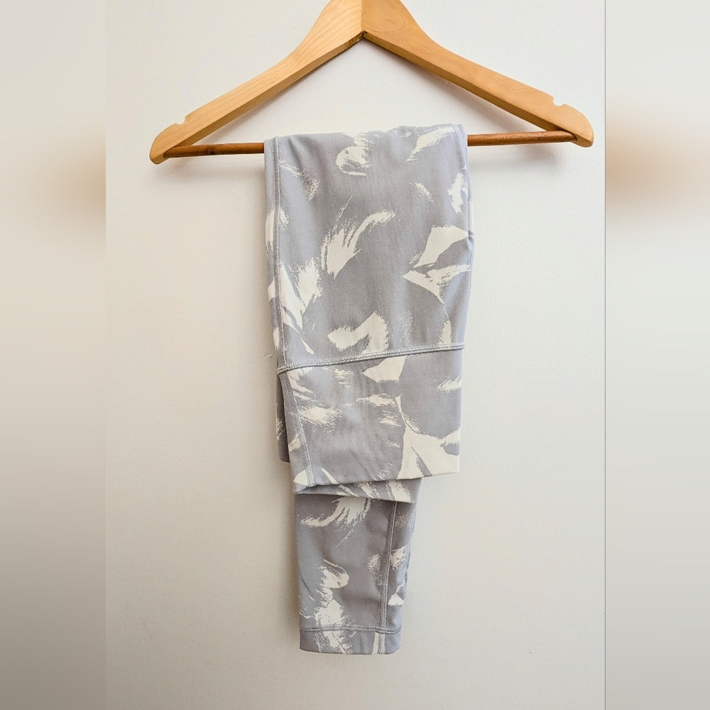 LULULEMON Wunder Under Leggings